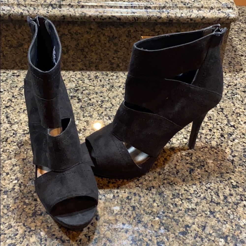 Peep Toe Black Suede Cutout Heals